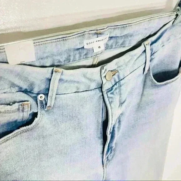 NWT Good American Good Classic Natural Fray Hem Jeans Light Indigo - Picture 7 of 10